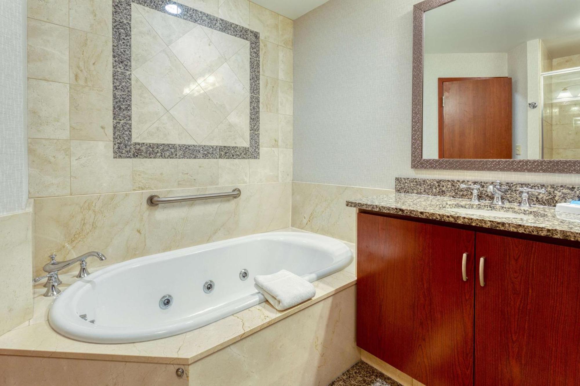 Drury Plaza Hotel St. Louis Chesterfield Exterior foto